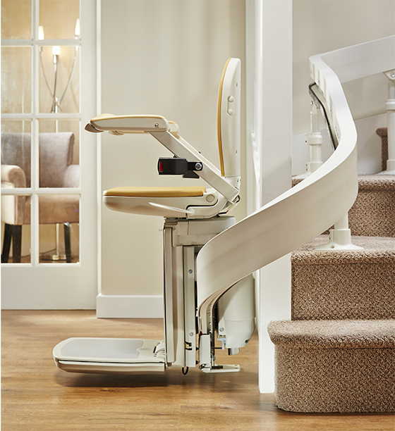 FastTrack Unique Rail System For Curved Stairlift